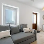 Residenza Jasmine Grey