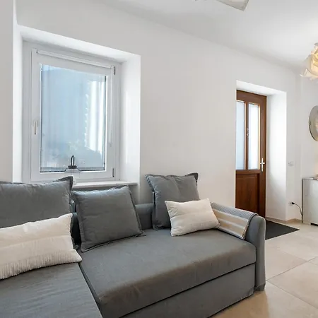 Residenza Jasmine Grey