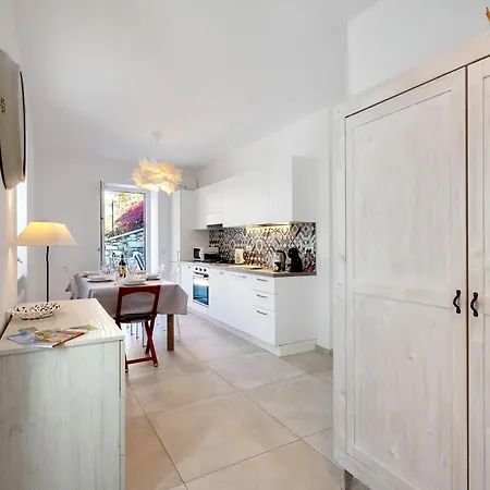 Residenza Jasmine Grey