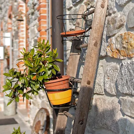 Residenza Jasmine Grey Вербания