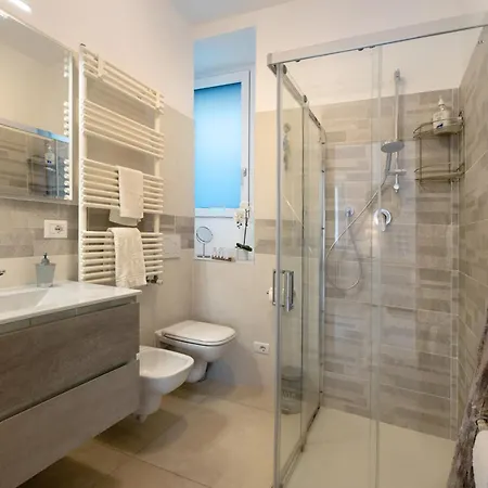 Semesterbostad Residenza Jasmine Grey